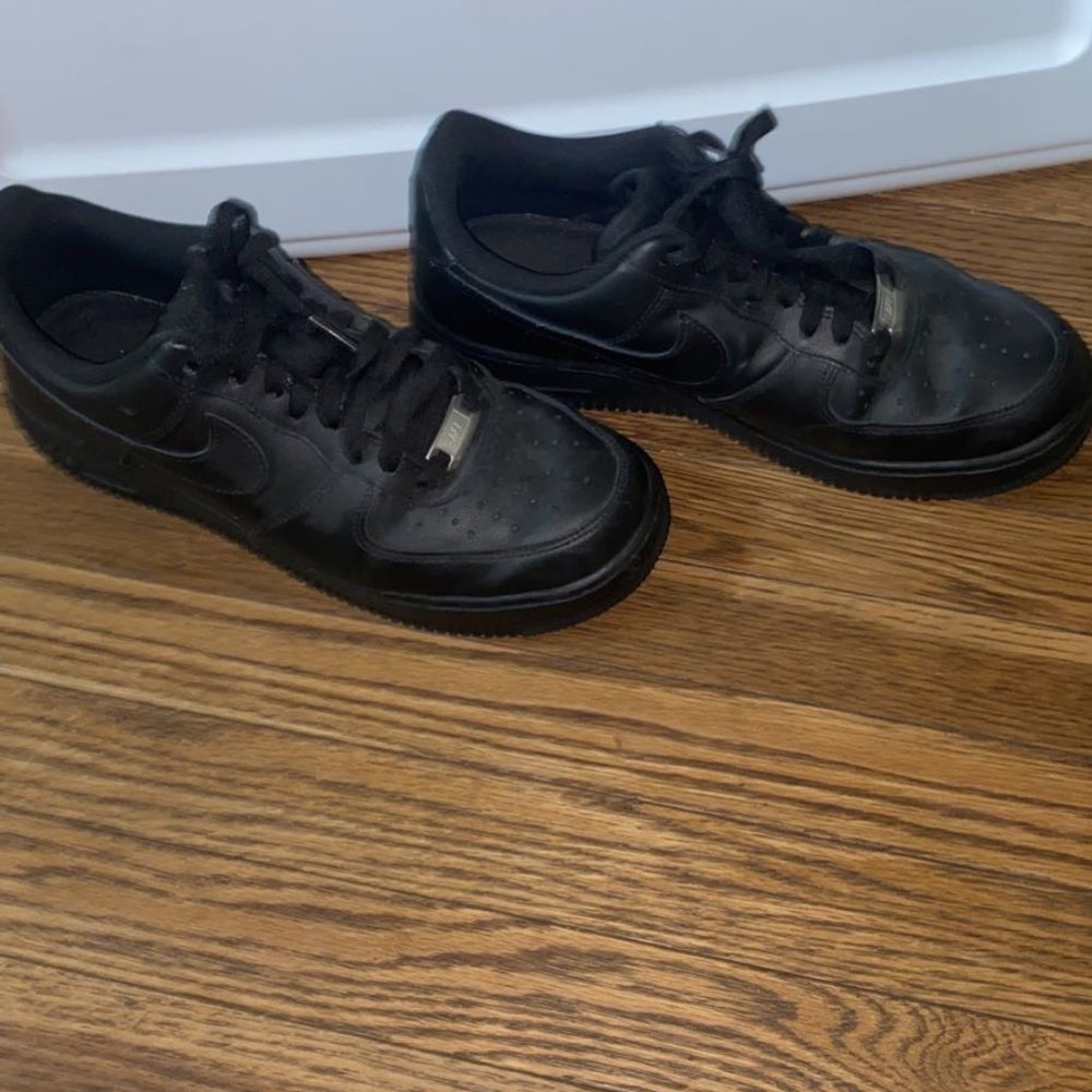 Black Air Force Ones - Picture 2 of 3